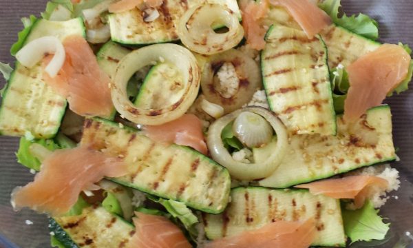 #LunedìInsalatina: zucchine e salmone
